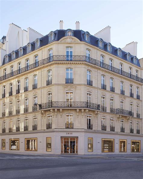 dior store avenue montaigne